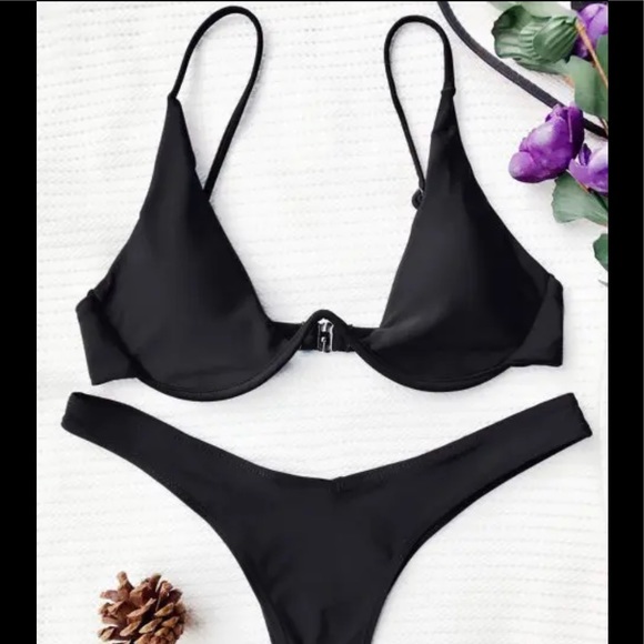 BNWT Push Up Plunge Bikini Top and Bottom - Picture 1 of 8